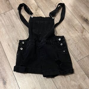 Short overalls